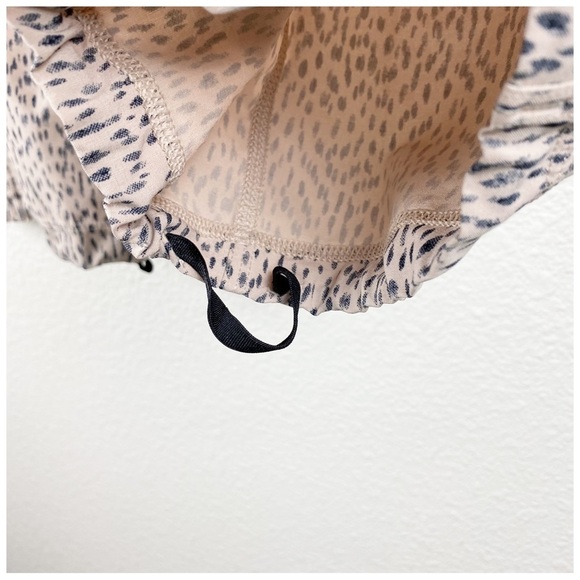 Lululemon Step‎ Lively Crop Dottie Dash Grain Black Pants Size 4 - Picture 7 of 10